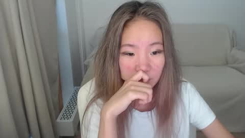 mira_g online show from September 8, 2025, 4:50 pm