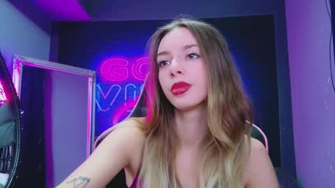 mira_lynxx online show from February 3, 2026, 6:22 am