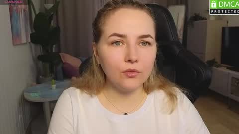 Snapshot of mira_mermayd chatting on April 25, 2026, 1:30 am Mira online show from April 25, 2026, 1:30 am