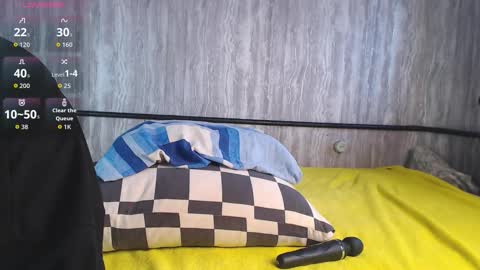 mira_one_ online show from September 10, 2025, 10:48 am