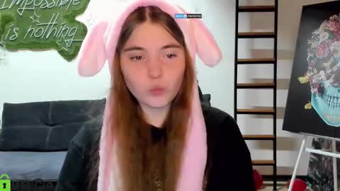 miraa_bloom online show from March 26, 2026, 3:39 pm