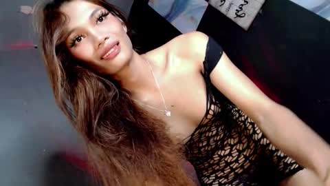 Zoey online show from December 18, 2025, 4:57 pm