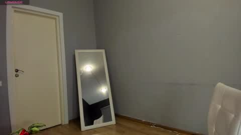 Meera online show from March 9, 2025, 1:26 pm