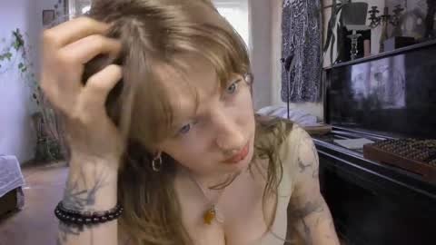 miranda2_0 online show from April 4, 2026, 10:46 am