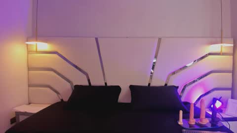 Miranda  online show from October 19, 2025, 4:40 pm