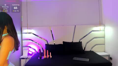 Miranda  online show from October 24, 2025, 11:39 am