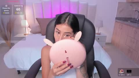 miranda_crawfor online show from November 26, 2025, 12:17 pm