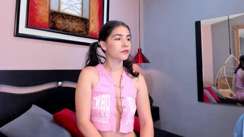 Snapshot of miranda_doll_ chatting on November 16, 2025, 12:11 pm online show from November 16, 2025, 12:11 pm