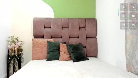 Snapshot of miranda_doll_ chatting on November 24, 2025, 12:16 pm online show from November 24, 2025, 12:16 pm