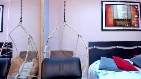 Snapshot of miranda_doll_ chatting on January 8, 2026, 12:18 pm online show from January 8, 2026, 12:18 pm