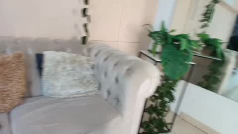 Snapshot of miranda_villa chatting on January 12, 2025, 12:23 pm Miranda online show from January 12, 2025, 12:23 pm