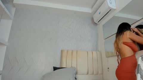 Snapshot of miranda_villa chatting on March 4, 2025, 3:26 pm Miranda online show from March 4, 2025, 3:26 pm