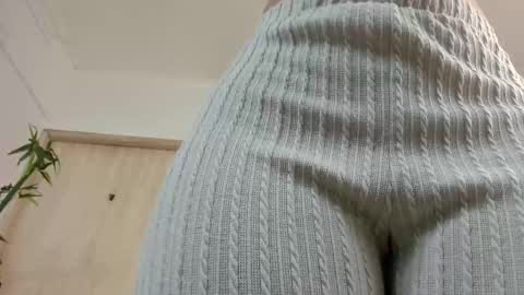 Snapshot of miranda_villa chatting on September 16, 2025, 12:28 pm Miranda online show from September 16, 2025, 12:28 pm