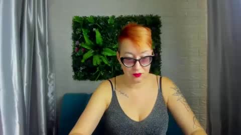 mirandagill online show from December 9, 2024, 8:33 am