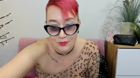 mirandagill online show from January 29, 2025, 11:30 am