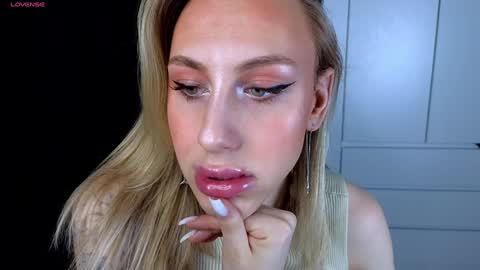 miraraid online show from December 19, 2024, 1:50 am