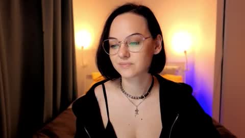 MiraSkyy online show from October 23, 2025, 4:28 pm