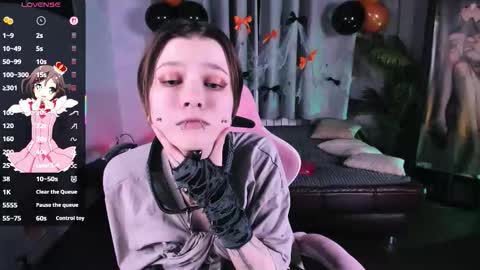 MiraVelle online show from October 23, 2025, 9:46 pm