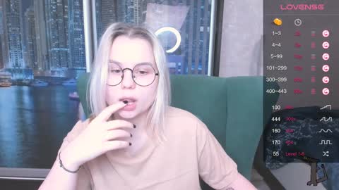 Kira online show from December 13, 2024, 4:38 pm