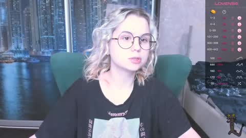 Kira online show from December 17, 2024, 3:39 am