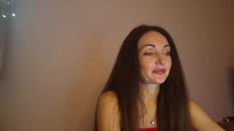 Snapshot of mirelisse chatting on June 9, 2026, 9:15 pm Christina online show from June 9, 2026, 9:15 pm