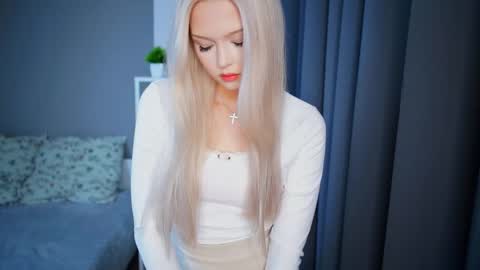 Snapshot of mirianscorgie chatting on October 15, 2025, 6:30 pm Elsa online show from October 15, 2025, 6:30 pm