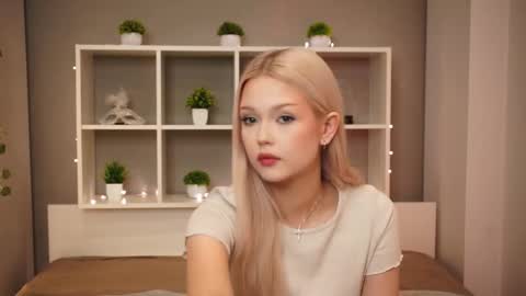 Snapshot of mirianscorgie chatting on October 29, 2025, 8:21 pm Elsa online show from October 29, 2025, 8:21 pm