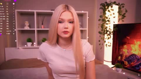 Snapshot of mirianscorgie chatting on November 3, 2025, 9:05 pm Elsa online show from November 3, 2025, 9:05 pm