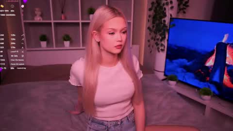 Snapshot of mirianscorgie chatting on November 4, 2025, 9:14 pm Elsa online show from November 4, 2025, 9:14 pm