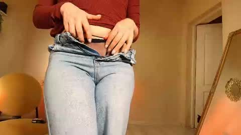 Miriam online show from November 10, 2025, 7:13 pm