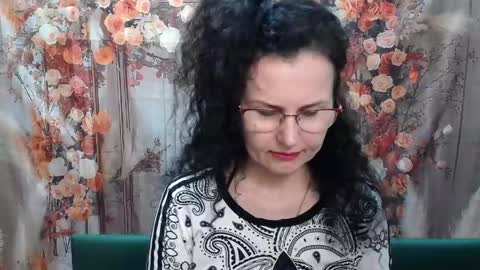 Miroslava Happi online show from April 19, 2026, 5:29 am