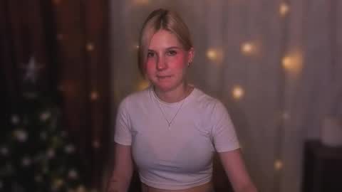 Mira online show from December 3, 2025, 9:57 pm