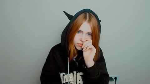 misaki_chan_ online show from November 4, 2025, 10:31 pm