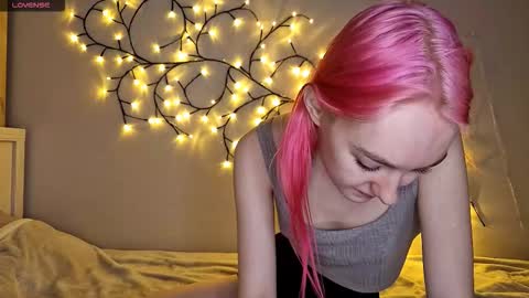 MisaMew online show from January 18, 2026, 9:02 am