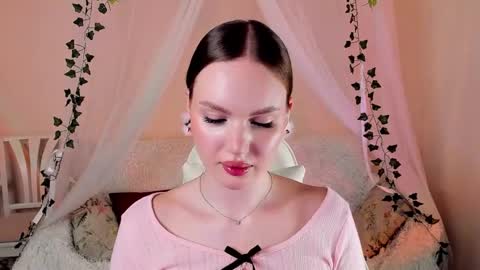 Misha online show from November 16, 2025, 2:33 pm