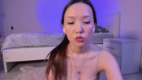 Mishel online show from March 12, 2025, 3:40 pm