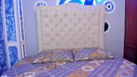 Snapshot of mishell_lovely chatting on December 18, 2025, 12:11 pm Mishell online show from December 18, 2025, 12:11 pm