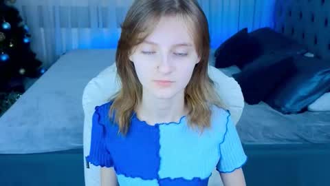 Alisa NONNUDE online show from January 16, 2026, 8:40 am