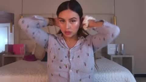 miss__ary_ online show from June 5, 2026, 11:49 am