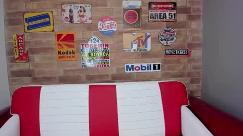 Lunna online show from February 15, 2025, 11:06 am