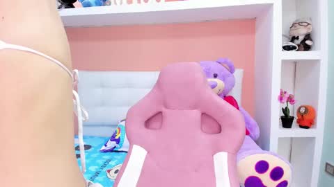 Lunna online show from September 18, 2025, 11:01 am