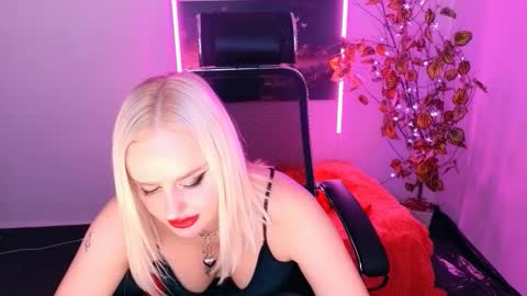 Snapshot of miss_alice_silver chatting on October 28, 2025, 5:59 pm miss_alice_silver online show from October 28, 2025, 5:59 pm