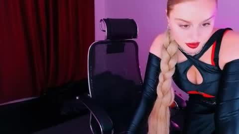 miss_alice_silver online show from November 30, 2025, 3:16 pm
