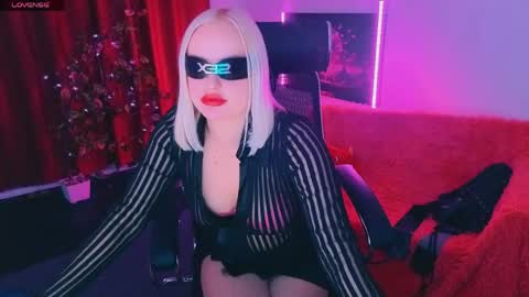 Snapshot of miss_alice_silver chatting on May 24, 2026, 4:23 pm miss_alice_silver online show from May 24, 2026, 4:23 pm