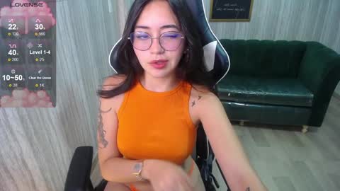 Snapshot of miss_andrea_t chatting on February 7, 2025, 1:53 pm andrea online show from February 7, 2025, 1:53 pm