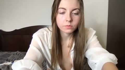 miss angel  online show from February 11, 2026, 8:03 pm