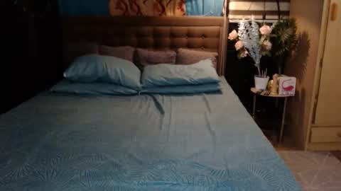 miss angelic15 online show from October 18, 2025, 10:49 am