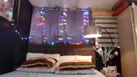 miss angelic15 online show from March 19, 2026, 1:42 am