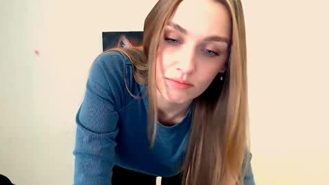 Snapshot of miss_angelina_ chatting on October 7, 2025, 5:59 am Angelina online show from October 7, 2025, 5:59 am