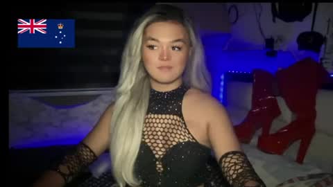 Snapshot of miss_antonette_xxx chatting on July 15, 2026, 12:49 am Call me Miss Antonette online show from July 15, 2026, 12:49 am